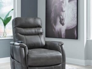 63909-12-angle-clsd.jpg Ashley 6390912 Lift Chair (Heat/Massage)
