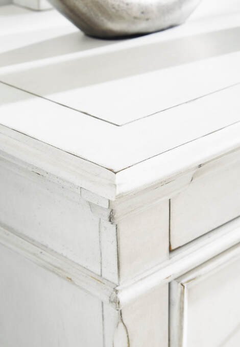 b777-detail-b.jpg Ashley B777 - Queen & King 5pc Bedroom Set