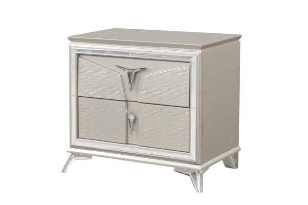 Master 4pc or 5pc Bedroom Set - Queen, King