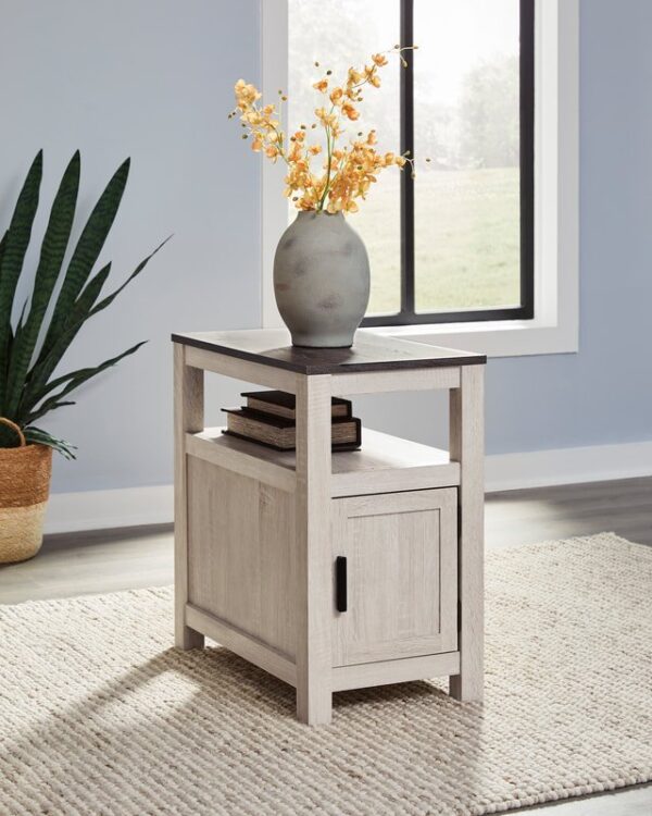 t190-217-clsd_orig-1.jpg T190-217 - End Table
