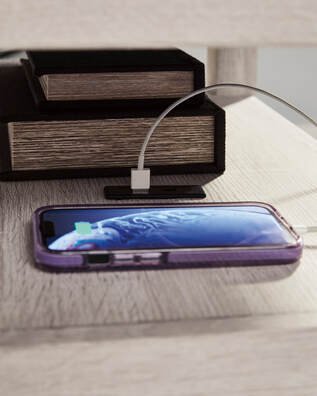 t190-217-usb-a-c-detail.jpg T190-217 - End Table