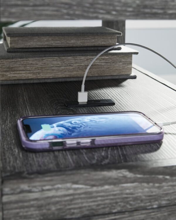 t190-317-usb-a-c-detail_orig.jpg T190-317 - End Table