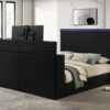 villa-black-3_orig.jpg Villa Black Platform Bed - Queen, King